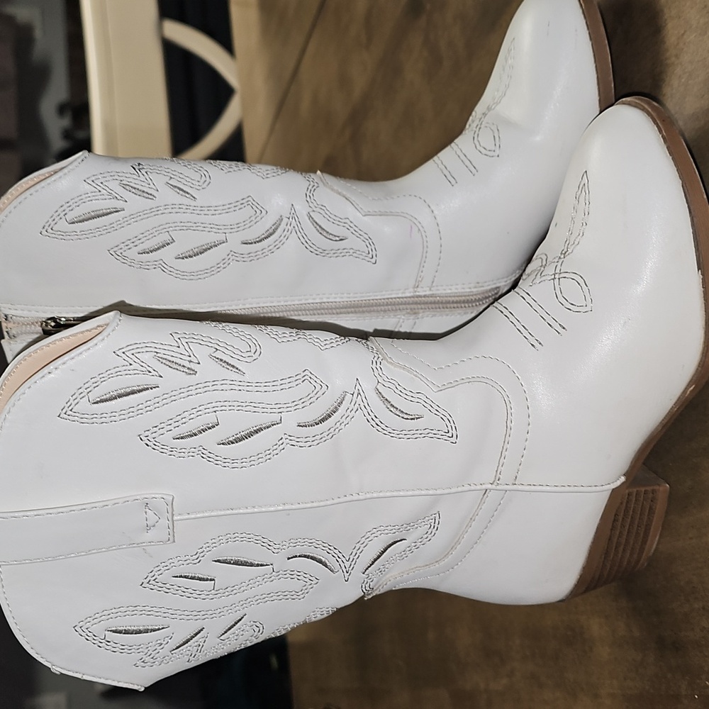 White Western Cowboy Boots